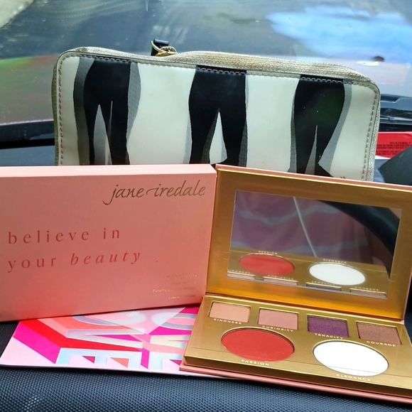 NIB Jane Iredale Reflections Face Palette Limited Release - Picture 2 of 7